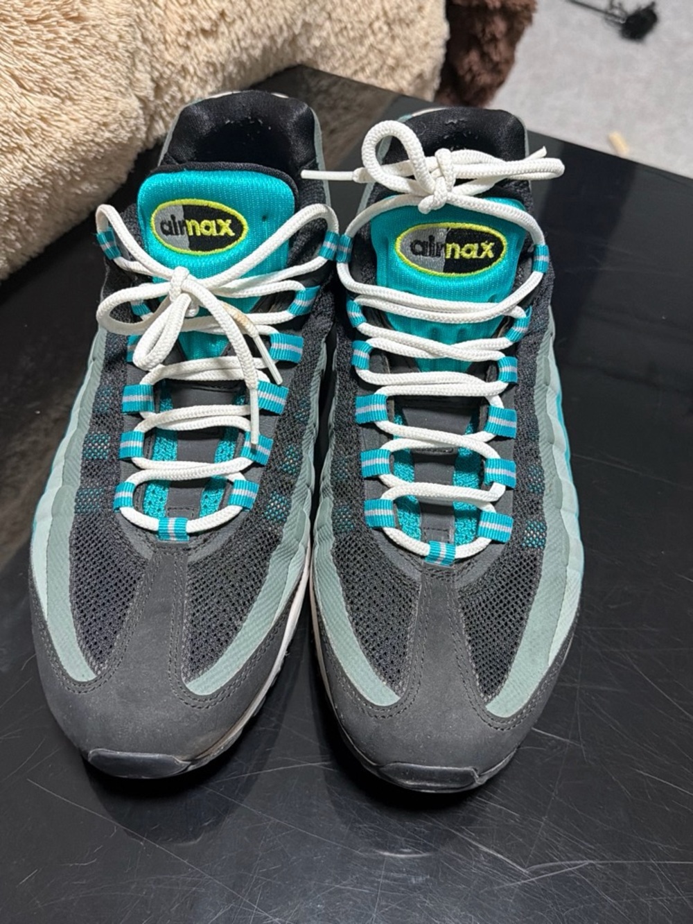 Nike Men's Gray and Teal Athletic Sneakers